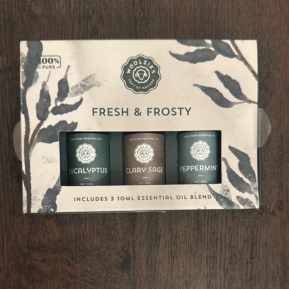 Green and Gray Moisturizer & Body Oil Set